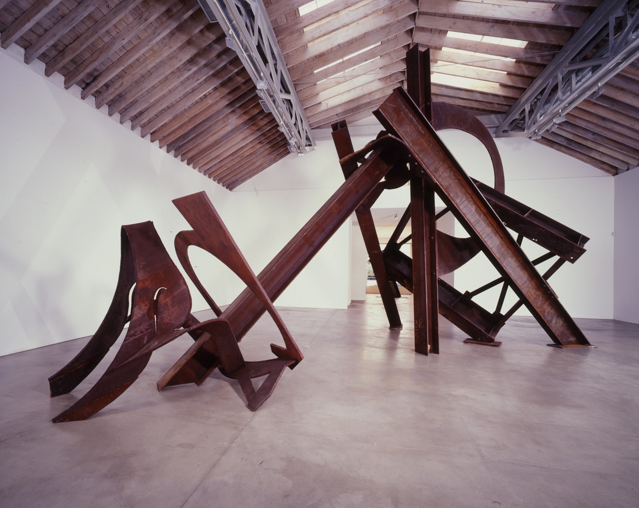 Installation view, Mark di Suvero, Paula Cooper Gallery, 534 W 21st Street, New York. May 1 - June 1, 2002. Photo: Alan Reich.