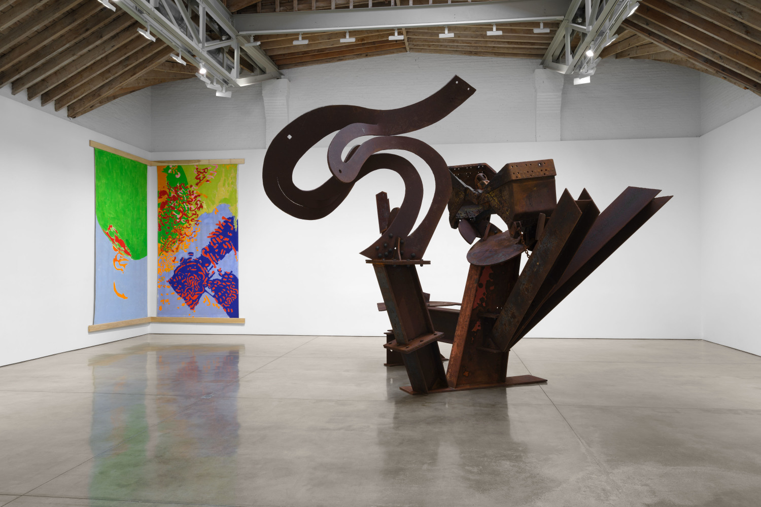 Installation view, Mark di Suvero: Painting and Sculpture, Paula Cooper Gallery, New York, September 9 – October 21, 2023. © Mark di Suvero. Courtesy of Spacetime C.C. and Paula Cooper Gallery, New York. Photo: Steven Probert.