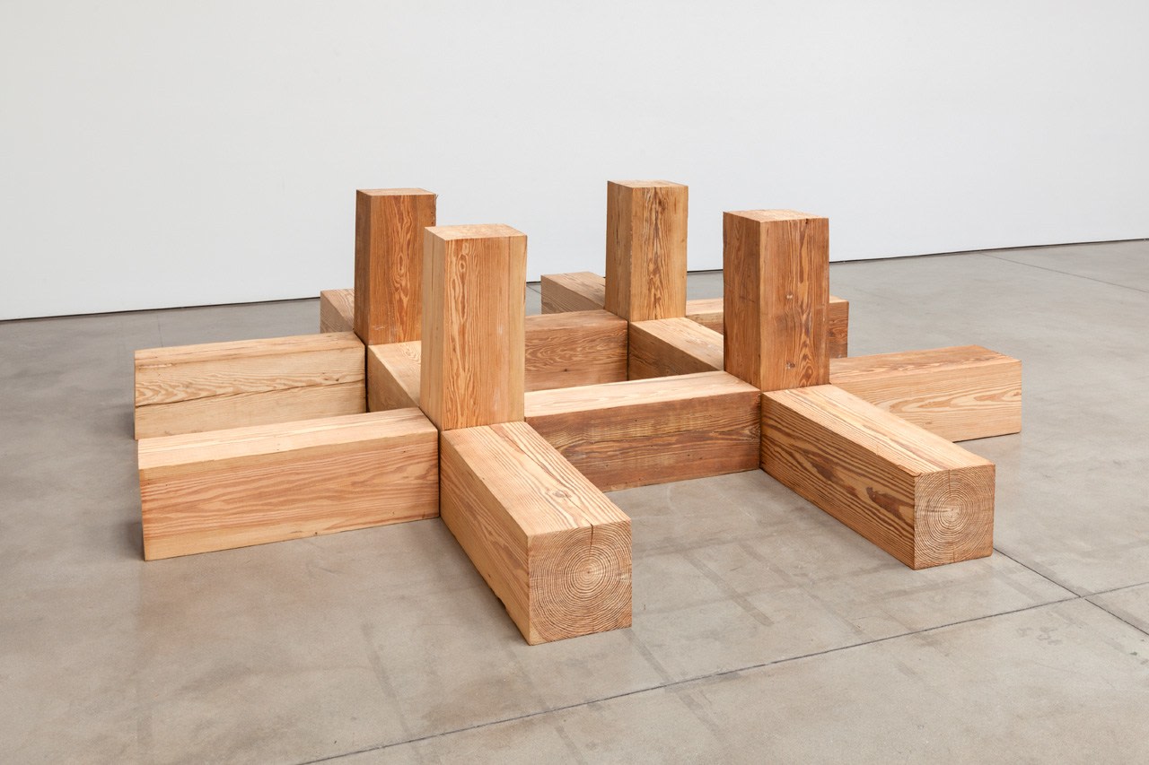 Carl Andre &quot;Sphinges&quot; 1985 16 eastern pine timbers 12&quot; x 12&quot; x 36&quot; (each), 36&quot; x 132&quot; x 132&quot; (overall)