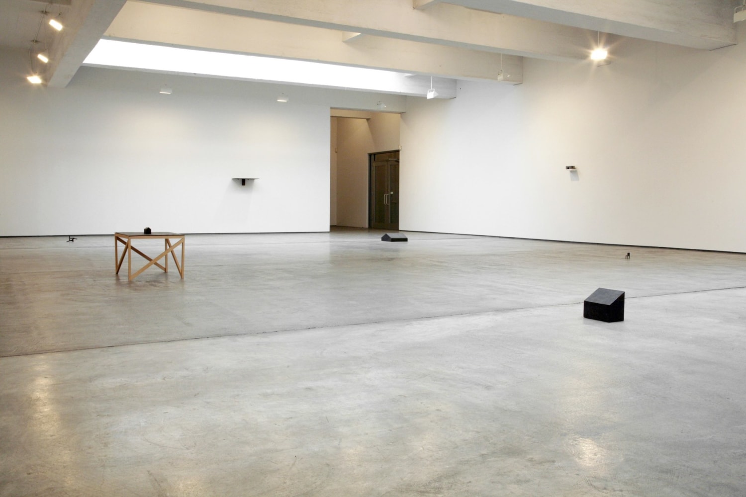 Installation view, Joel Shapiro, Works: 1969–1979, Paula Cooper Gallery, New York, January 8 – February 13, 2010. © 2025 Joel Shapiro / Artists Rights Society (ARS), New York. Courtesy Paula Cooper Gallery, New York