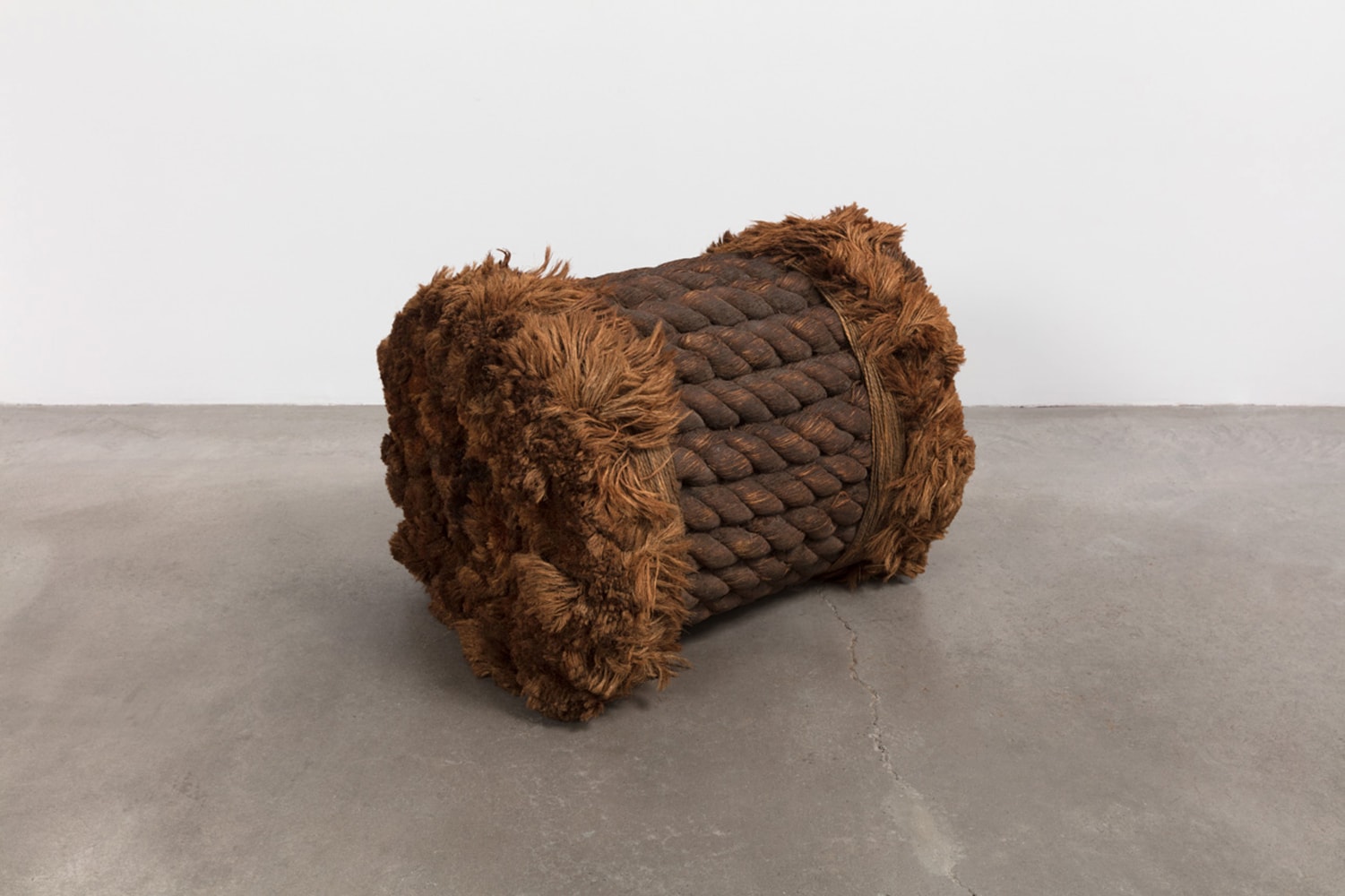 Jackie Winsor Chunk Piece, 1970 hemp 36 x 38 in. (91.4 x 96.5 cm)