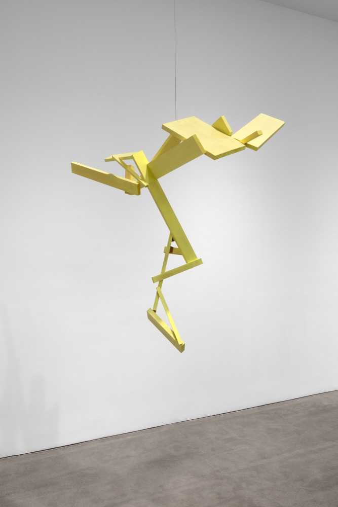 Joel Shapiro untitled, 2021 wood and casein 47 7/8 x 48 1/2 x 32 3/4 in. (121.6 x 123.2 x 83.2 cm)