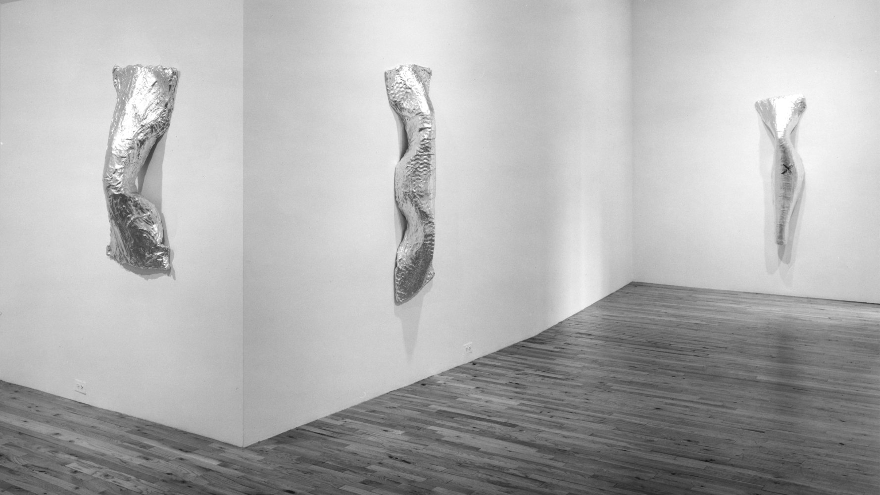 Installation view, Lynda Bengalis, Paula Cooper Gallery, 155 Wooster Street, New York, November 11 - December 9 1978. © Lynda Benglis / Licensed by Artists Rights Society (ARS) New York. Courtesy PACE, New York, and Paula Cooper Gallery, New York. Photo: Geoffrey Clements.