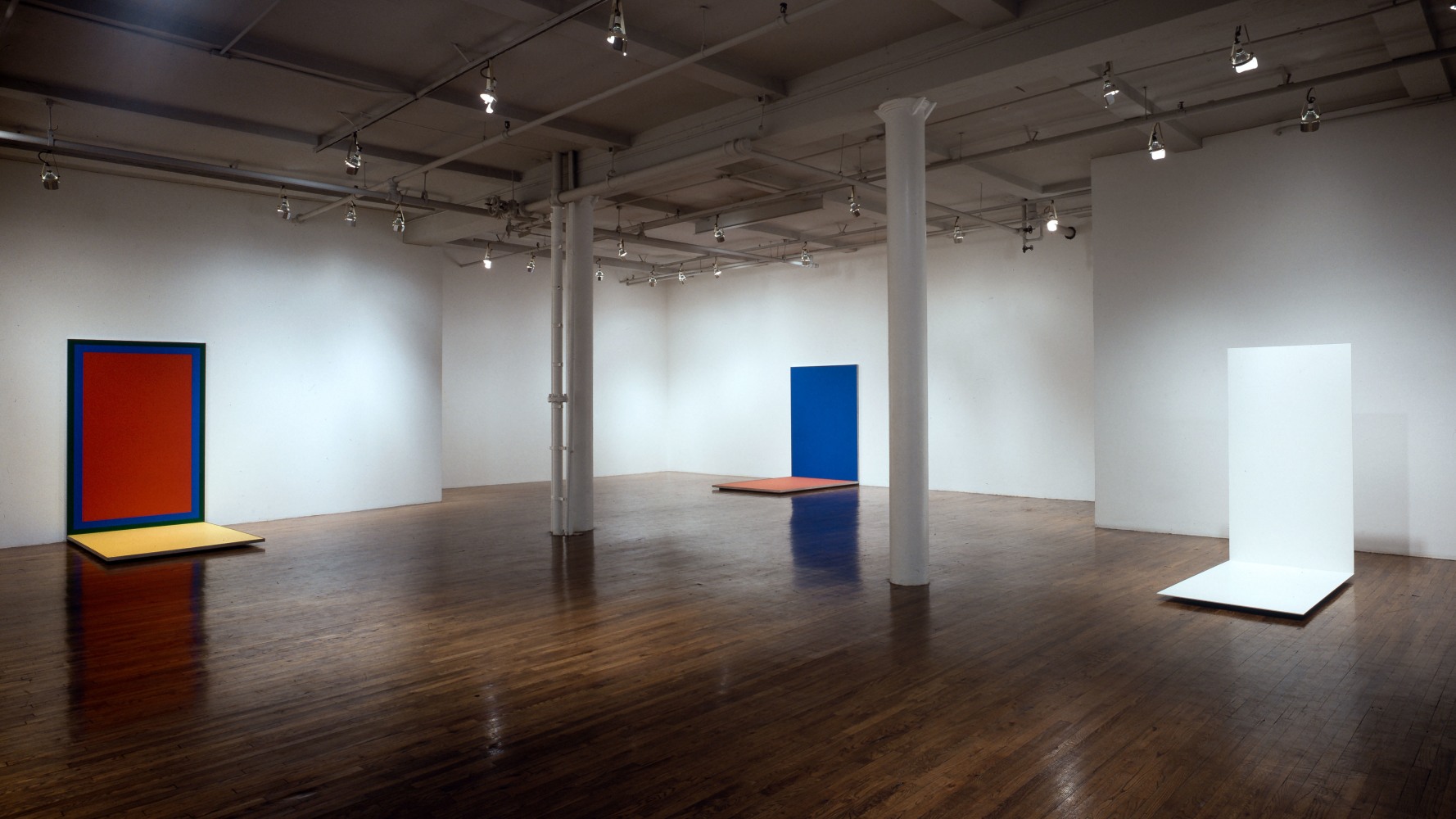 Installation view, At Right Angels 1964-1966, Paula Cooper Gallery, 155 Wooster Street, New York, February 14 - March 14, 1992. Photo: Geoffrey Clements.