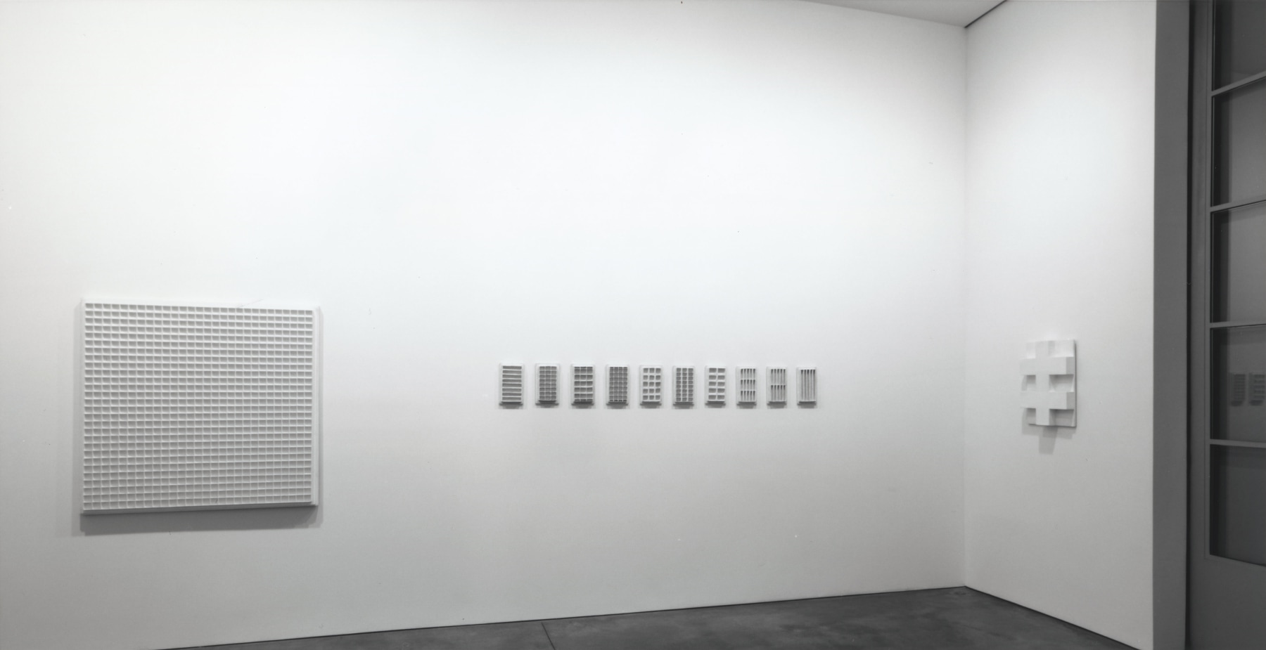 Installation view, Jan Schoonhoven, Paula Cooper Gallery, 534 W 21st Street, New York. October 23 - November 27, 1999. © Jan Schoonhoven. Courtesy Paula Cooper Gallery, New York.
