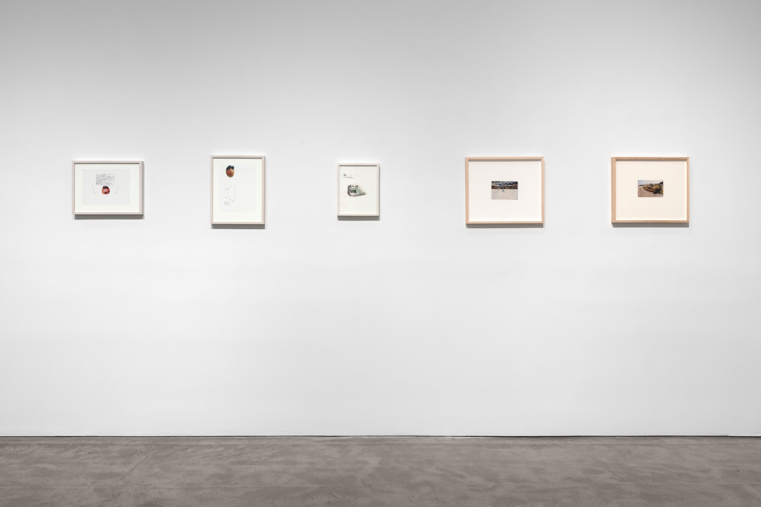 Installation view, Robert Grosvenor & David Novros, February 27 – April 10, 2021