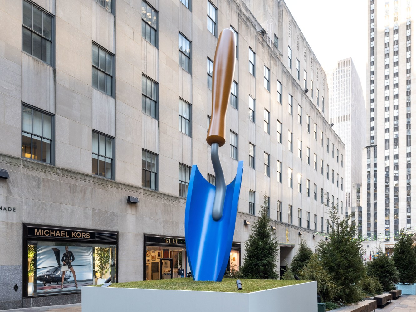 Installation view, Claes Oldenburg and Coosje van Bruggen, Plantoir, Blue, March 18 – May 6, 2022, Channel Gardens at Rockefeller Center, New York, NY