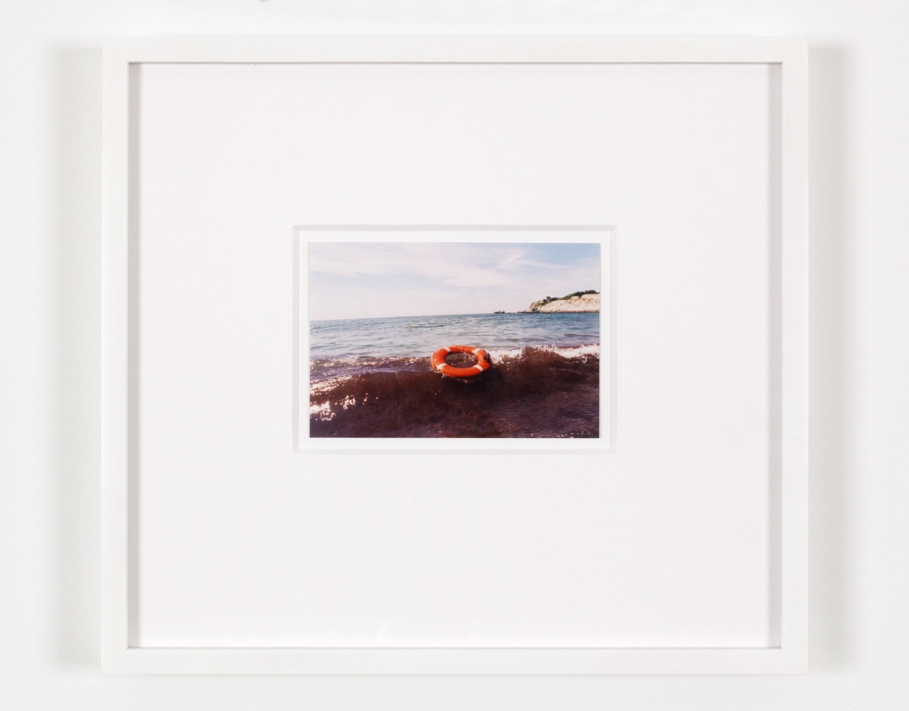 Robert Grosvenor Untitled, circa 2000-2013 photograph 4 x 6 in. (10.2 x 15.2 cm) frame: 13 1/8 x 14 1/4 x 1 1/4 in. (33.3 x 36.2 x 3.2 cm)