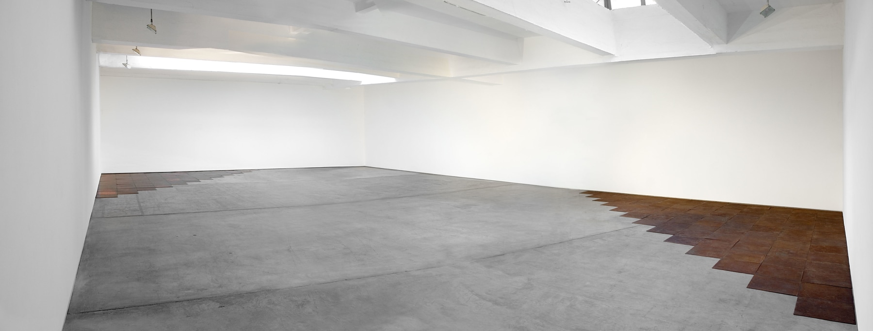 Installation view, Carl Andre, Paula Cooper Gallery, 521 W 21st Street, New York. © 2025 Carl Andre / Artists Rights Society (ARS), New York. Courtesy Paula Cooper Gallery, New York.
