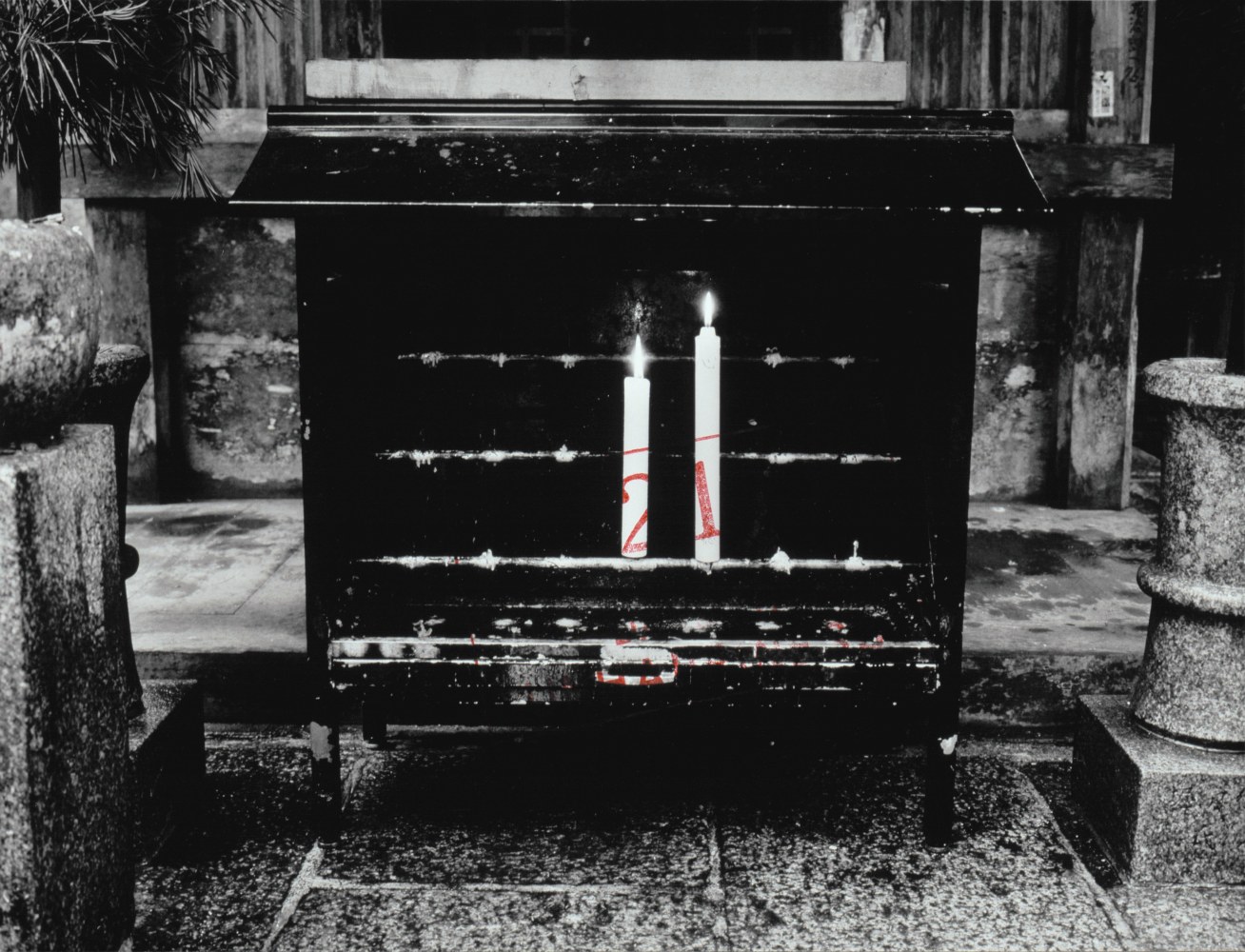 Sophie Calle "Exquisite Pain (Count Down - 21)" 2000 Black & white photograph, hand stamped with red ink 16 x 12 3/8 x 1 3/16 in.