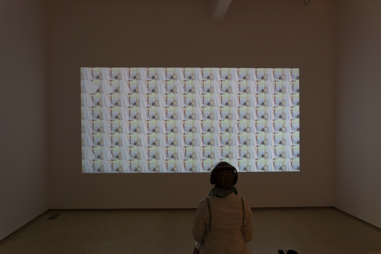 Installaion View&amp;nbsp;

Surabhi Saraf &amp;mdash; Illuminen

Galerie Mirchandani + Steinruecke, Mumbai 2013

&amp;nbsp;