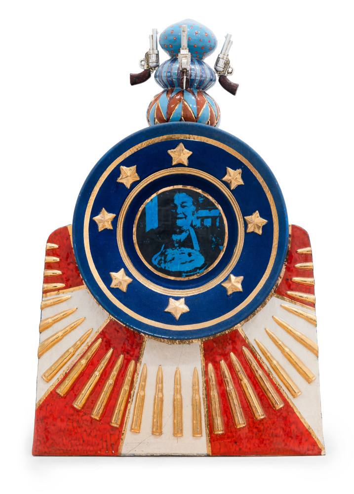 David MacDonald

Violence is as American as Mom&amp;#39;s Apple Pie

stoneware with rayon flocking

24 x 20 x 9 in.
61 x 50.8 x 22.9 cm.

(DAMAC006)