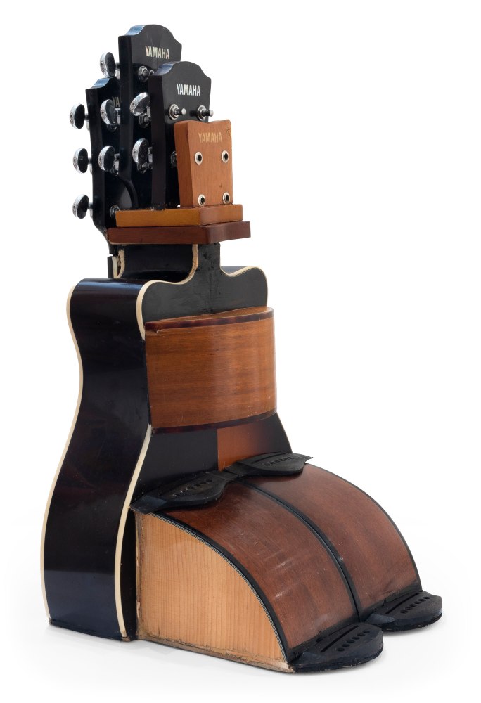 Willie Cole

Malindy, 2024

Yamaha 3/4 size acoustic guitar parts

21 x 12 x 16 in.
53.3 x 30.5 x 40.6 cm.

(WCL008)