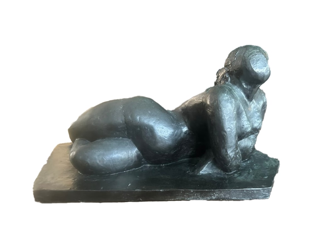 Chana Orloff, Reclining Nude, 1930

Bronze, 18 x 9 x 9 inches (45.7 x 22.9 x 22.9 cm)