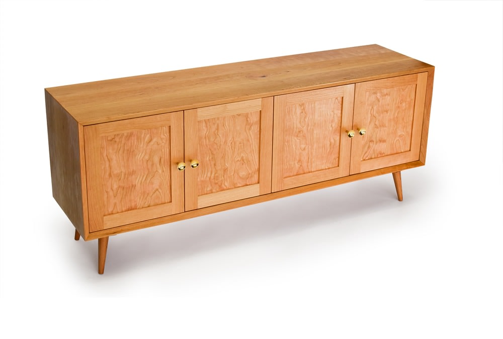 Media Console
Cherry, Brass, Integrated Fan
60&amp;quot; x 24&amp;quot; x 16&amp;quot;
2020
