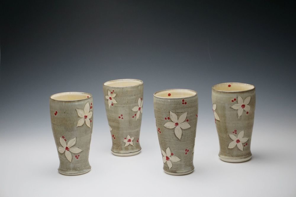 Tumblers - carved flowers
Ceramic
3&amp;quot; x 5.5&amp;quot; x 3&amp;quot;
2020
&amp;nbsp;