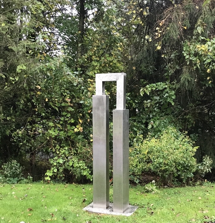 The Kiss
Stainless steel
36&amp;quot; x 104&amp;quot; x 24&amp;quot;
2020