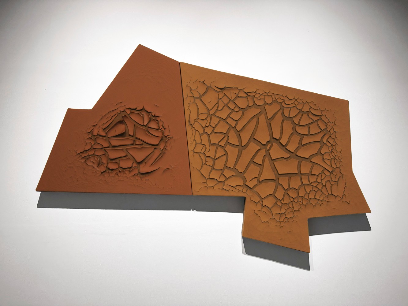 Nathikarai&amp;nbsp;| 2022
Earth on canvas
34&amp;Prime; x 67&amp;Prime;&amp;nbsp;
TG 4535