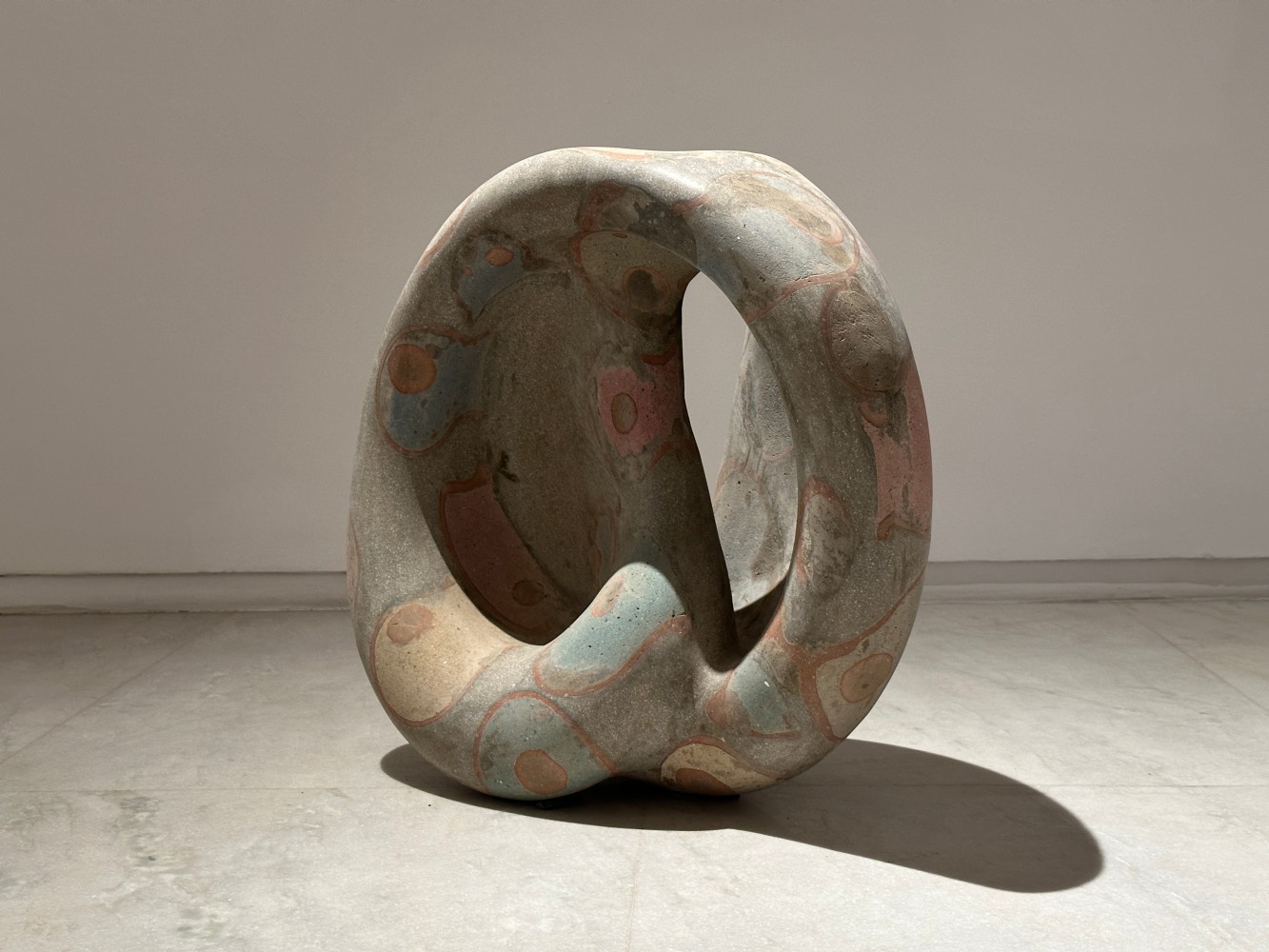 Untitled&amp;nbsp;| 2022
Terracotta, pigments and concrete
25&amp;Prime; x 25&amp;Prime; x 14&amp;Prime;
TG 4861