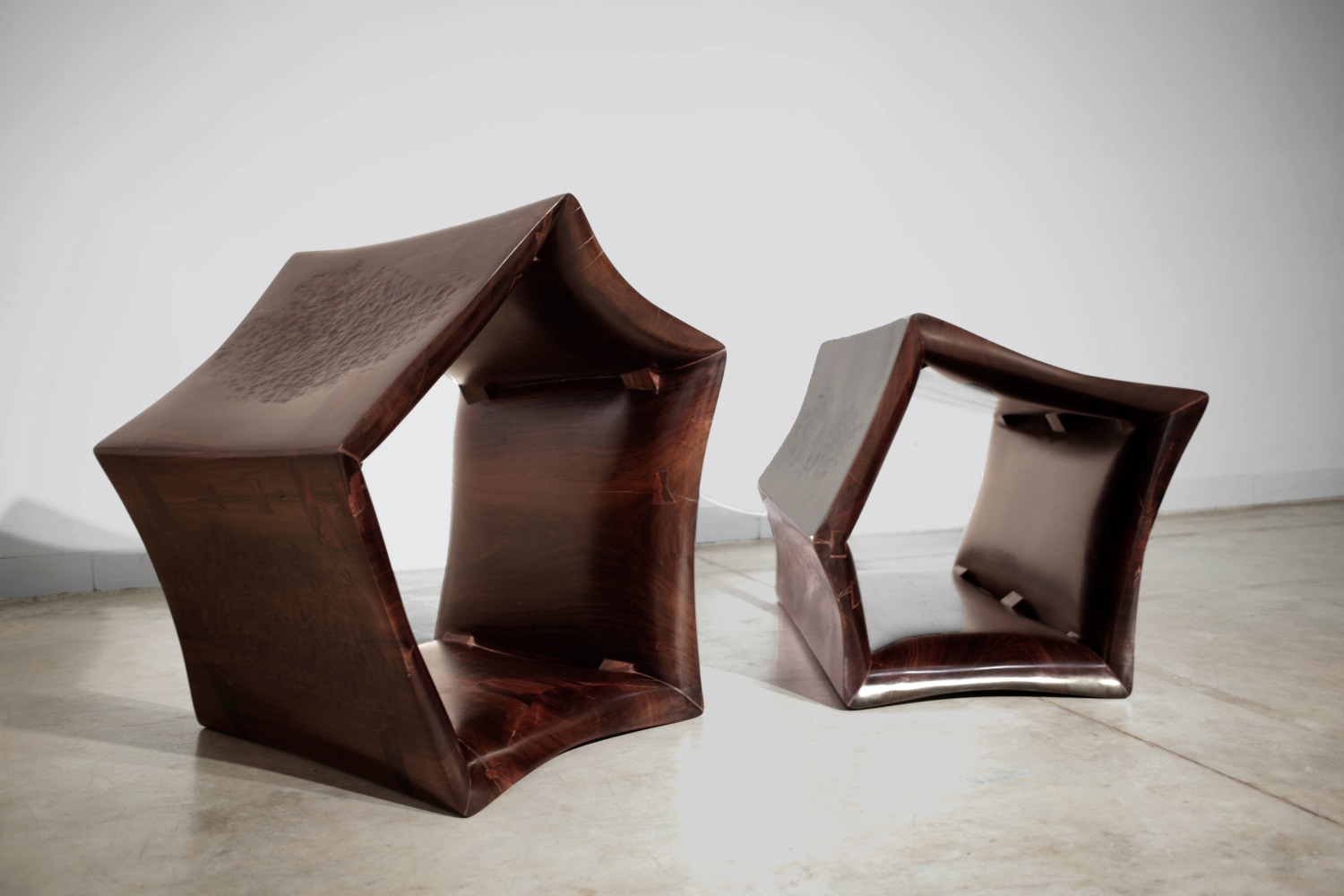 Morning glory, 2021
Rosewood
26.25&amp;quot; x 39&amp;quot; x 28.12&amp;quot; | 33.25&amp;quot; x 33.25&amp;quot; x 29&amp;quot;
TG# 4361