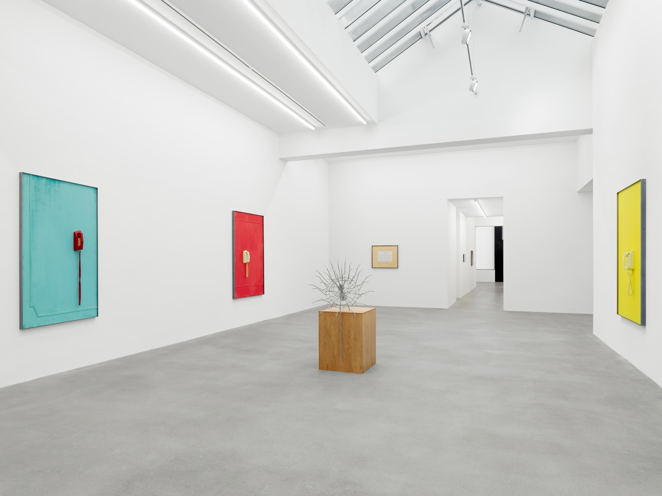 Exhibition View, Martin Boyce, No Longer Fathom, Galerie Eva Presenhuber, Zurich 2020 installl 3