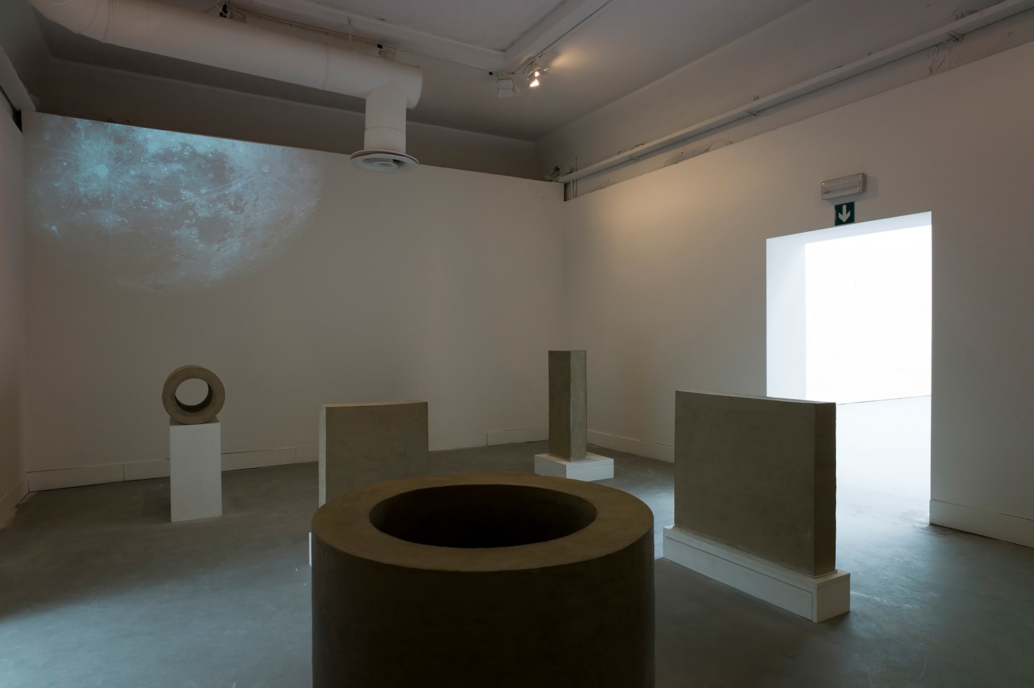 Installation view of sculptures by Peter Fischli and David Weiss
