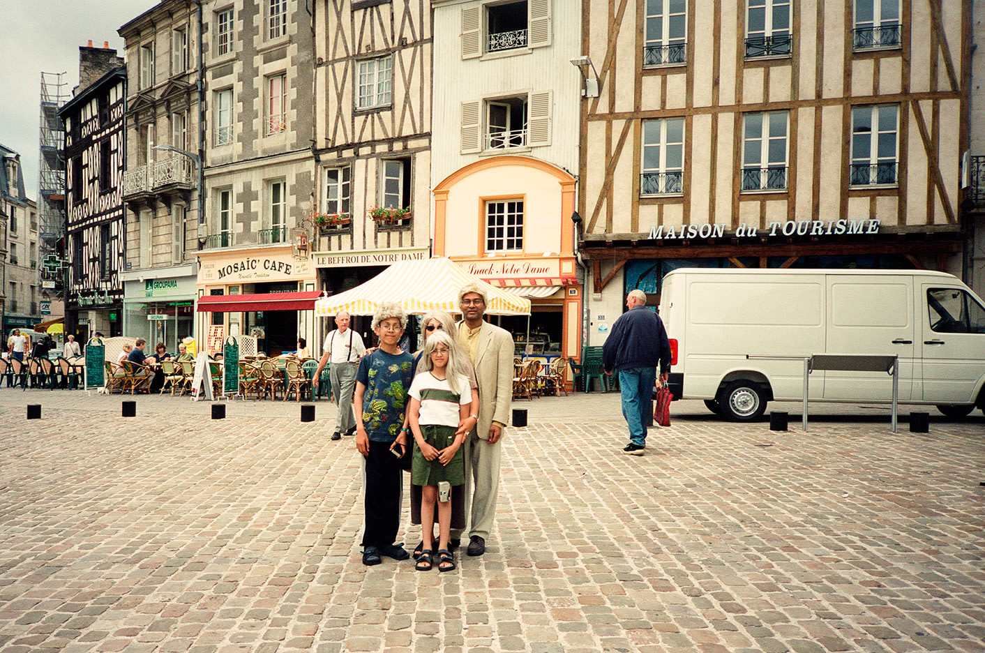 Al-An deSouza and Yong Soon Min
Tress/Pass: Poitiers, 1998/2024
Performance documentation, digital inkjet print
12" x 16"