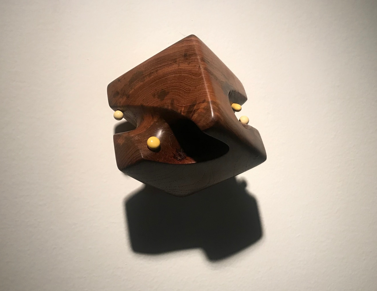 A little bit of tilt, 2019
Teak wood and lacquered wood
6″ x 6″ x 6″