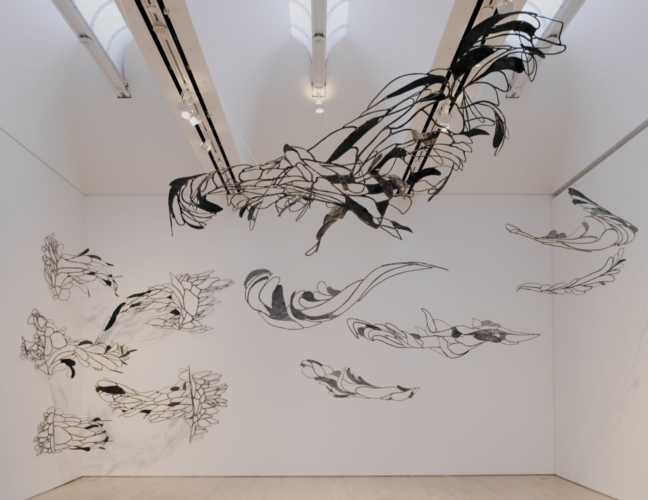 Sing along, 2008-2009
Muslin dyed in kasimi, tamarind kernel paste, shellac, stainless steel
202&amp;Prime; x 318&amp;Prime; x 491&amp;Prime;