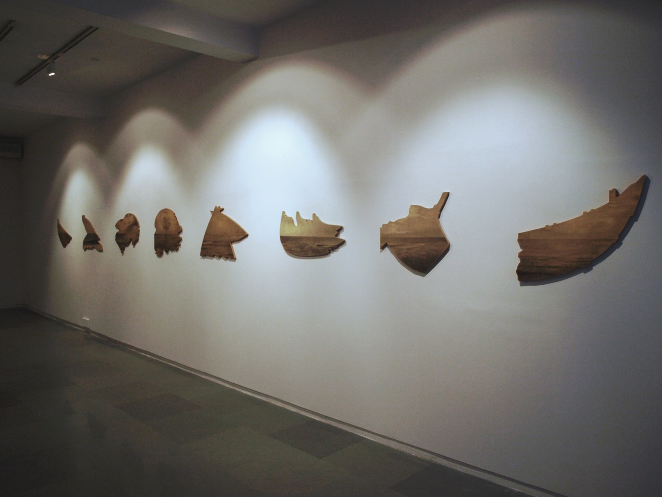 Galle Fort, Fort Kochi, 2014
Graphite on wood
Dimensions Variable (In 8 parts)
TG 3540