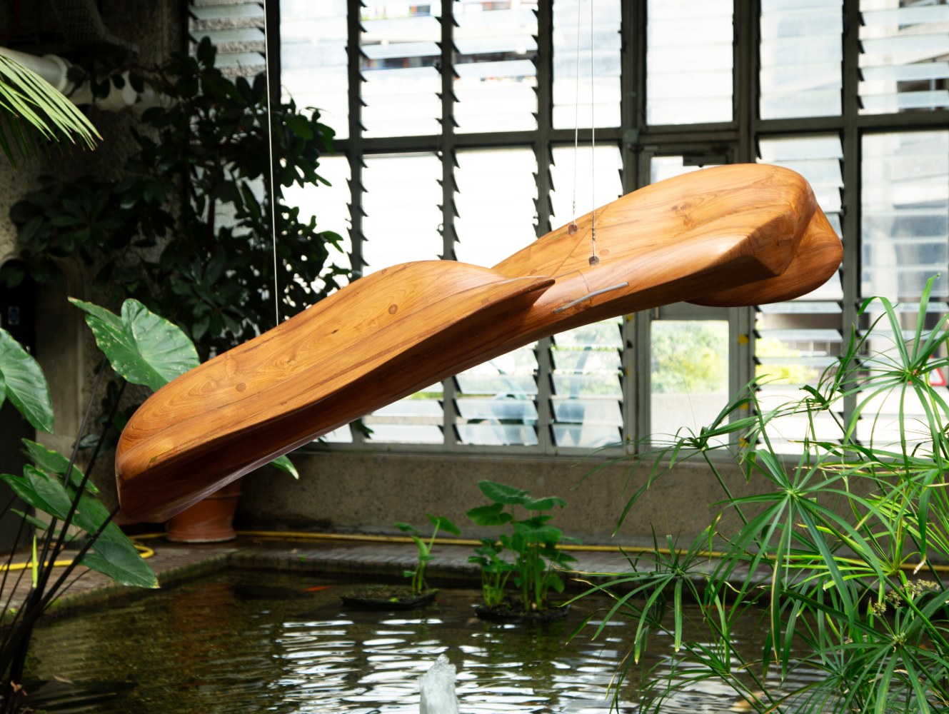 Above the crest | 2022
Teak wood and steel
69.25" x 13.25" x 29.75"
TG 4522