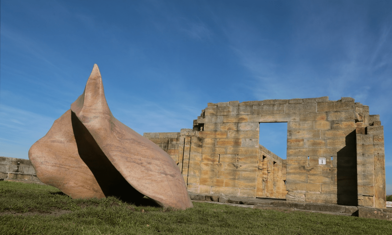 Unfolded sky, 2011-12
Granite
62" x 54" x 58"