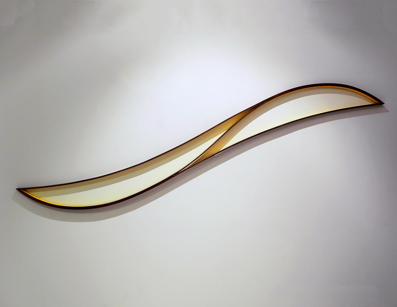 Bubble trap and a double bow, 2016
Walnut wood and paint
38" x 111''