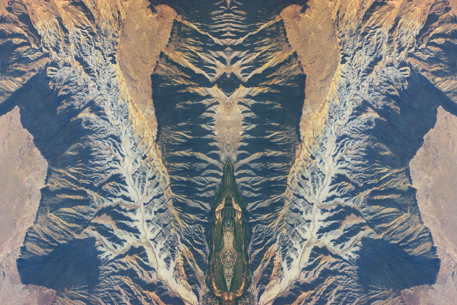 Al-An deSouza
Divine5962 | 2007
C-Print
15.75″ x 23.5″
TG 1792