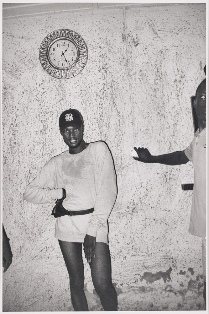 Sabelo Mlangeni

01.25am with Fakos, 2019

Hand printed silver gelatin print

Work: 53 x 39.3 x 3.5 cm / 20.86 x 15.47 x 1.37 in

Paper: 30 x 40 cm / 11.81 x 15.74 in

Edition of 7

Enquire