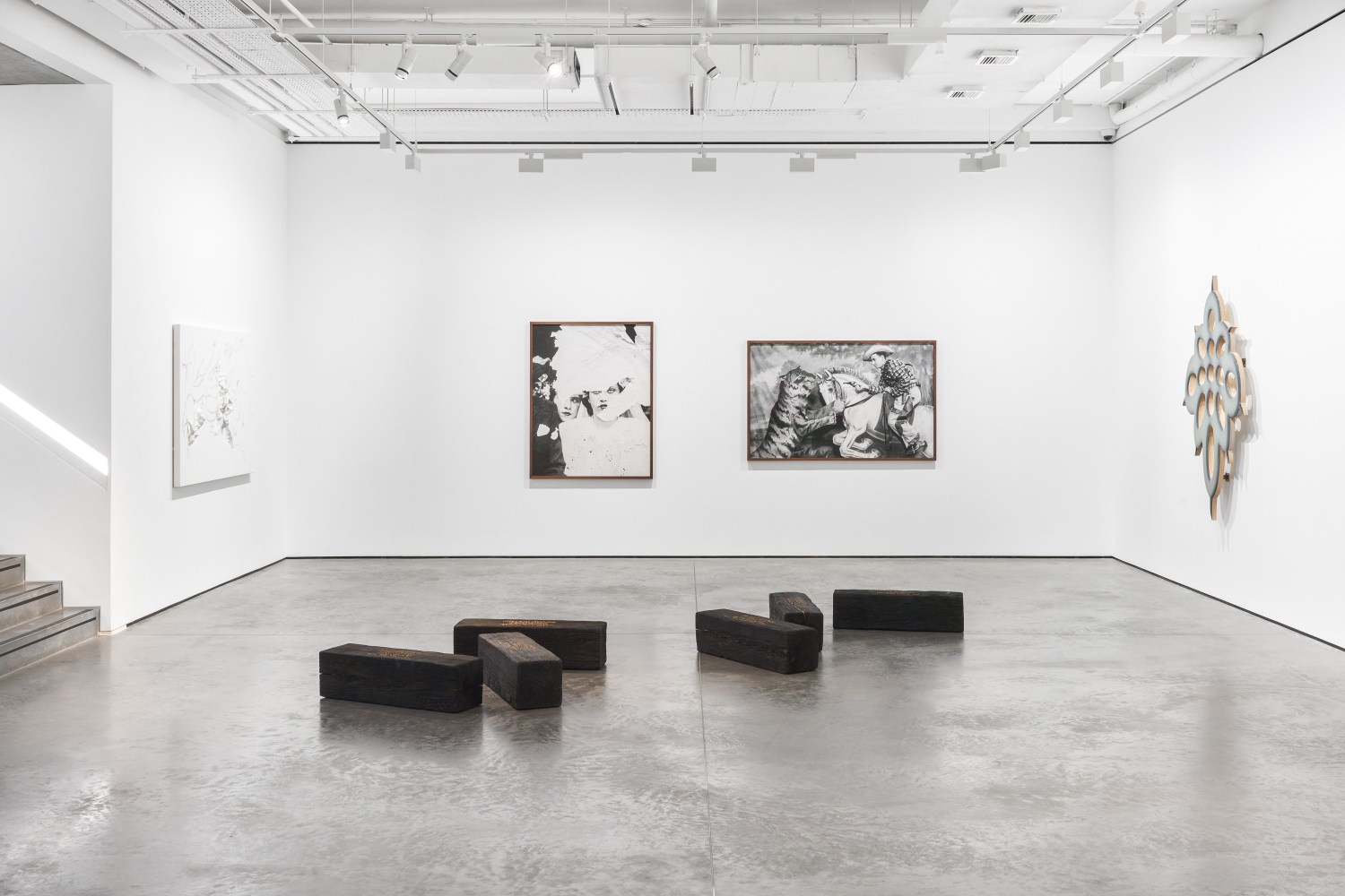 Installation view | Marian Boesky Gallery x Goodman Gallery, Fragile Crossings, 2022. Image: Alexander James Edwards