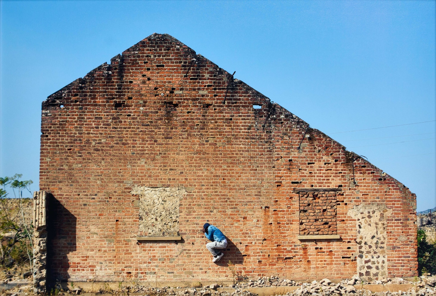 Abraham Onoriode Oghobase

Metallurgical Practice - Diagram 06, 2018/2019

Vinyl and inkjet print on fibre paper

Vinyl: 121.9 x 175.3 cm

Jos 19: 35.6 x 61 cm

Jos 17: 35.6 x 61 cm

Edition of 1

Enquire