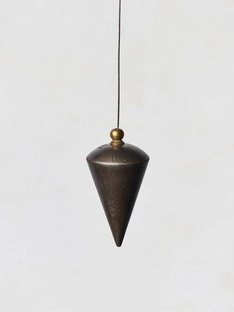 Jeremy Wafer

Plumb, 2023

Steel, brass, steel cable

8 x 4 cm / 3.1 x 1.6 in.

Unique