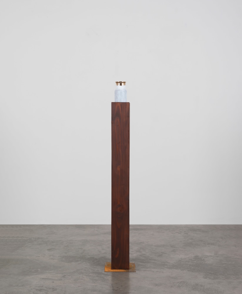 Guggi
Urn III, 2024
Bronze, whitewashed
13.6 x 8 x 8 cm / 5.4 x 3.1 x 3.1 in