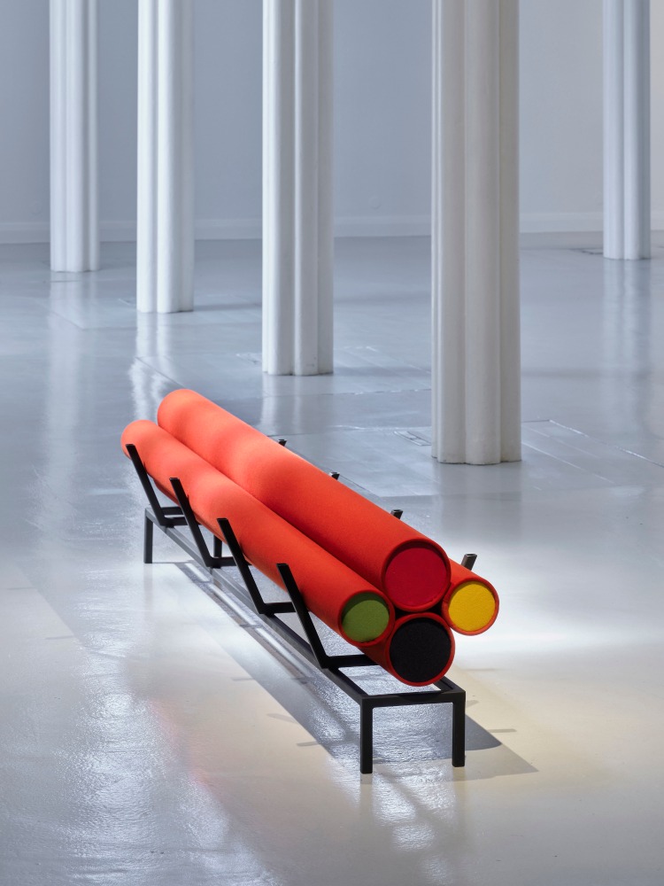 Isabel Nolan
Bench (for a forest of columns), 2024
mild steel, paint, cardboard, thread, wool
206 x 40.5 x 45 cm / 81.1 x 15.9 x 17.7 in