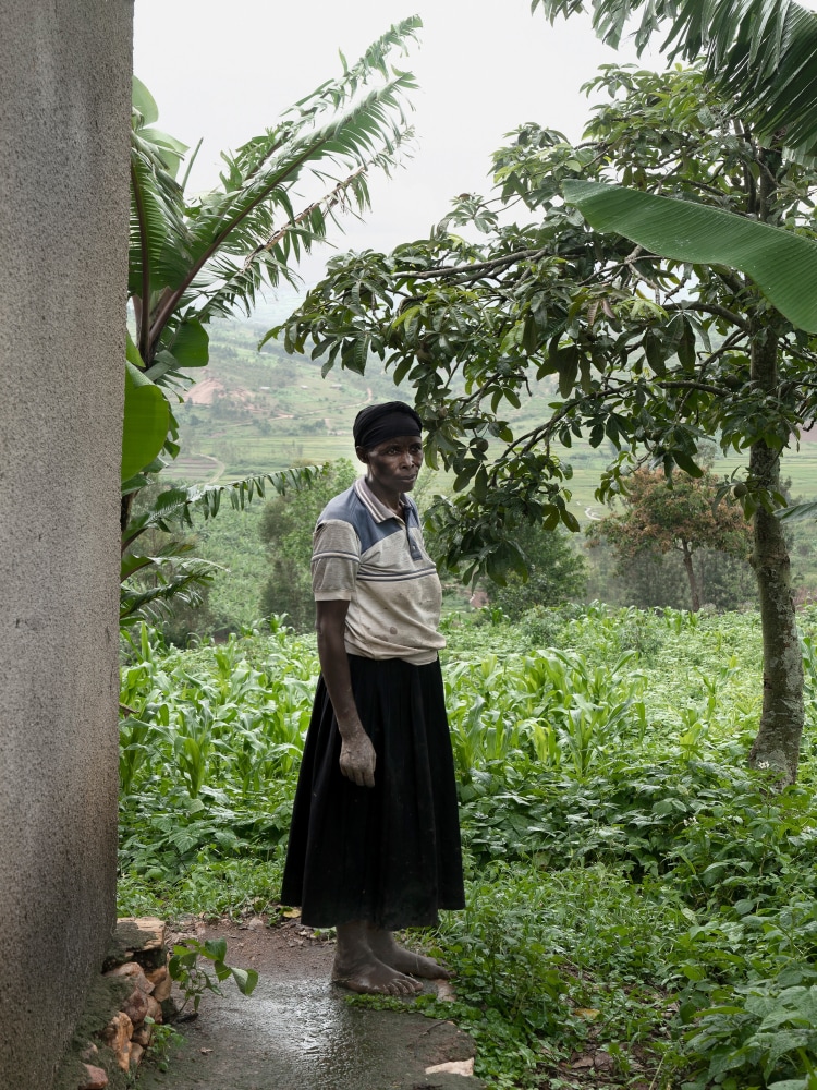 Paul Seawright&amp;nbsp;
Untitled (Portrait IV), 2020
pigment print, framed with clarity glass, edition of 3
145 x 108.75 cm / 57.1 x 42.8 in&amp;nbsp; &amp;nbsp;