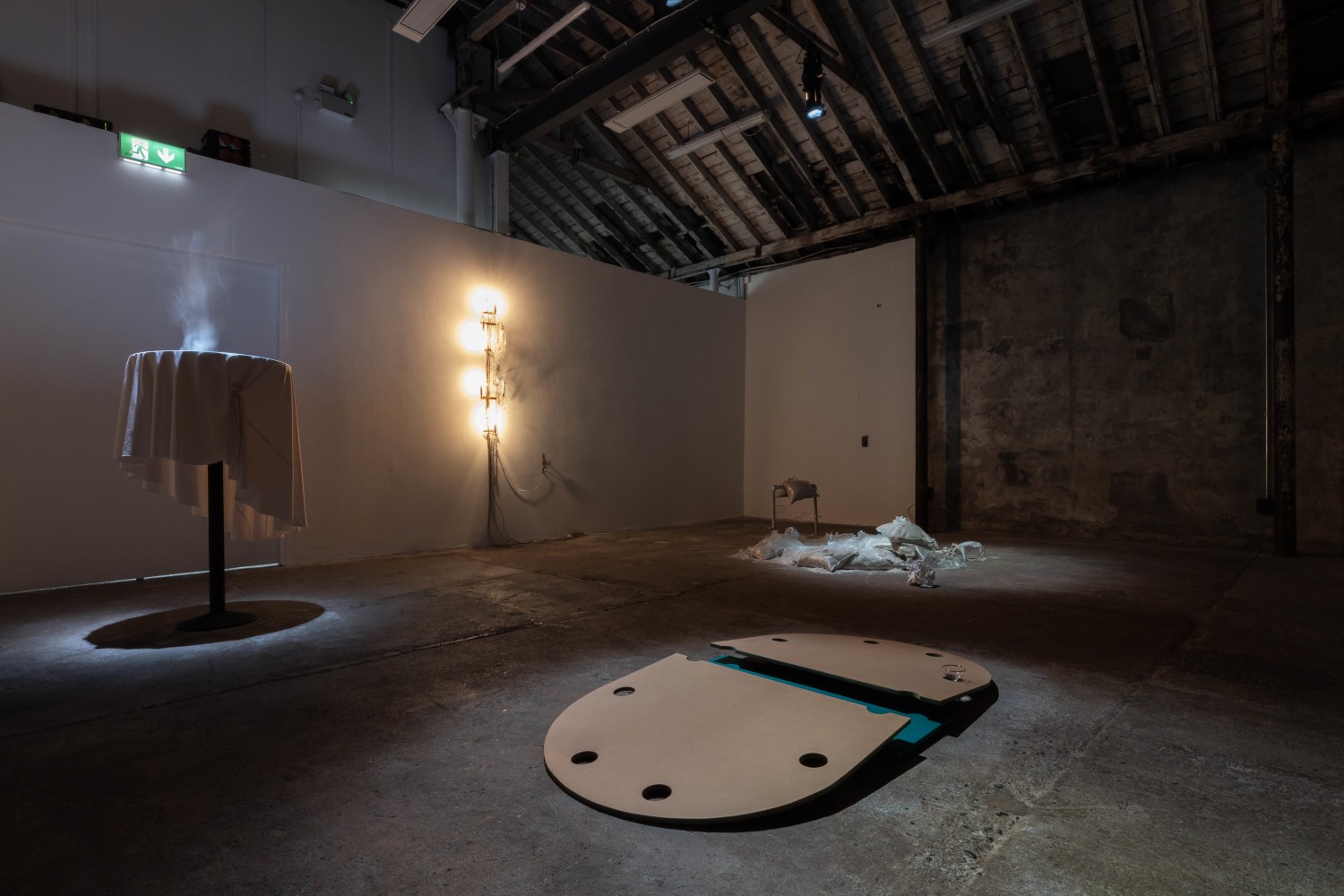 MOVE &amp;ndash; SET &amp;ndash; MOVE, Lucy Andrews, Andy Fitz &amp;amp; Katie Watchorn, The Complex, Dublin, 2023. Photo: Kate Bowe O&amp;#39;Brien