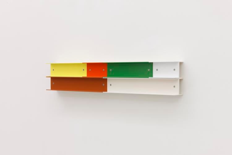 Liam Gillick,&amp;nbsp;Refusal&amp;nbsp;Channelled, 2018, powder-coated aluminium, 16 x 90 x 8 cm / 6.3 x 35.4 x 3.1 in