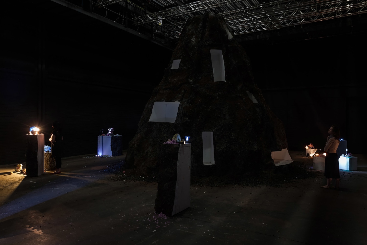 Sam Keogh
Terrestris,&amp;nbsp;part of&amp;nbsp;Conjuring for Beginners,&amp;nbsp;2012
Project Arts Centre, Dublin, Ireland