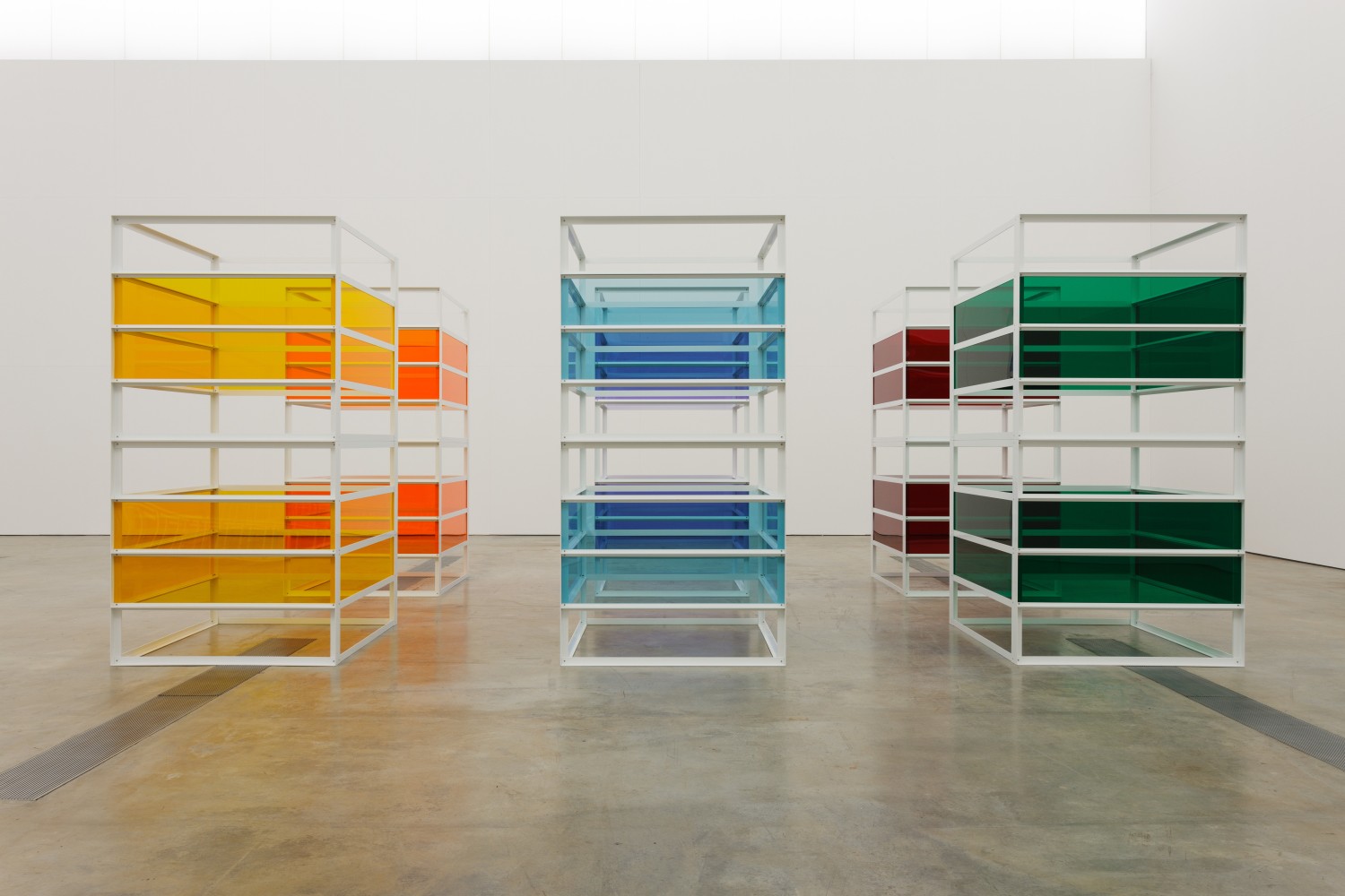Liam Gillick&amp;nbsp;
Complete Bin Development,&amp;nbsp;2013
powder-coated aluminium, Plexiglas, 6 elements
each element 300 x 150 x 160 cm / 118.1 x 59.1 x 63

&amp;nbsp;