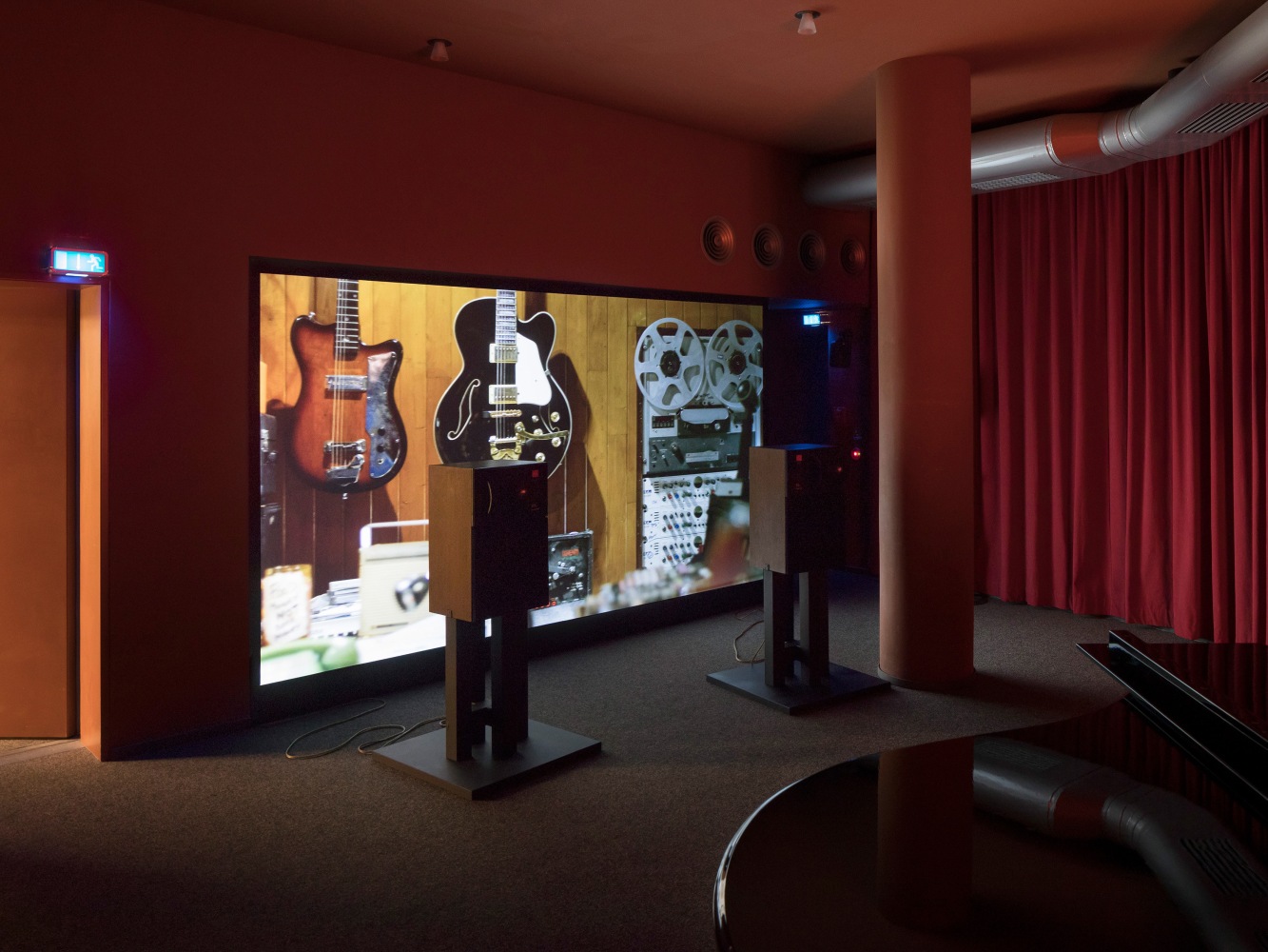 Gerard Byrne
In Our Time
Out of Body, Out of Time, Out of Place, Skulptur Projekte,&amp;nbsp;2017&amp;nbsp;
M&amp;uuml;nster, Germany&amp;nbsp;
&amp;copy;Skulptur Projekte. Photo: Henning Rogge