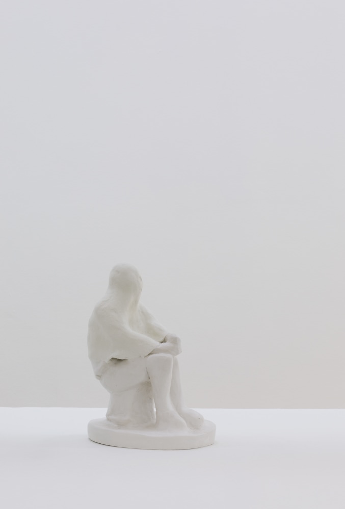 Andy Fitz
Ghosting, 2022
plaster, paper mache clay
25 x 18 x 13 cm /&amp;nbsp;9.8 x 7.1 x 5.1 in&amp;nbsp;