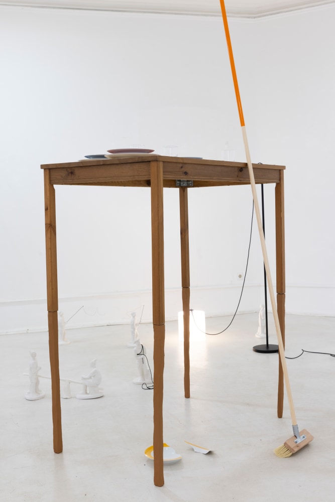 Andy Fitz, Stumped! Again!, installation view, Kunstverein G&amp;ouml;ttingen, 23 June &amp;ndash; 6 August. Courtesy the artist and Kerlin Gallery, Dublin. Photo Eike Walkenhorst.