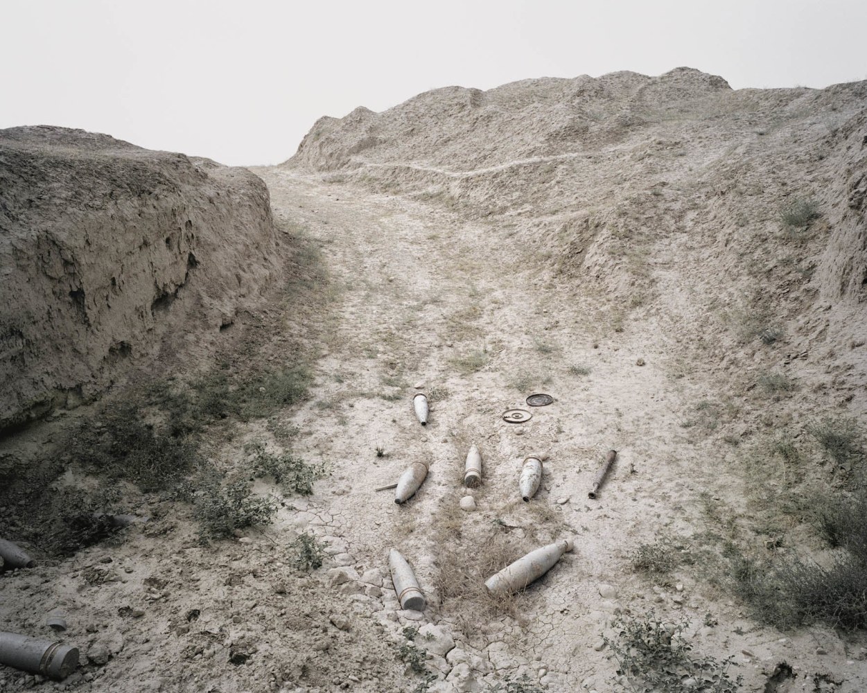 Paul Seawright, Valley, 2002, C-print on fuji crystal paper mounted on aluminium, 48 x 58 in / 121.9 x 147.3 cm &amp;nbsp;&amp;nbsp;