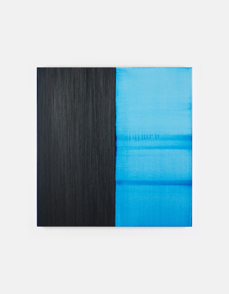 Callum Innes&amp;nbsp;

Untitled Lamp Black / Sapphire,&amp;nbsp;2025

oil on linen

82 x 80 cm / 32.3 x 31.5 in&amp;nbsp; &amp;nbsp;